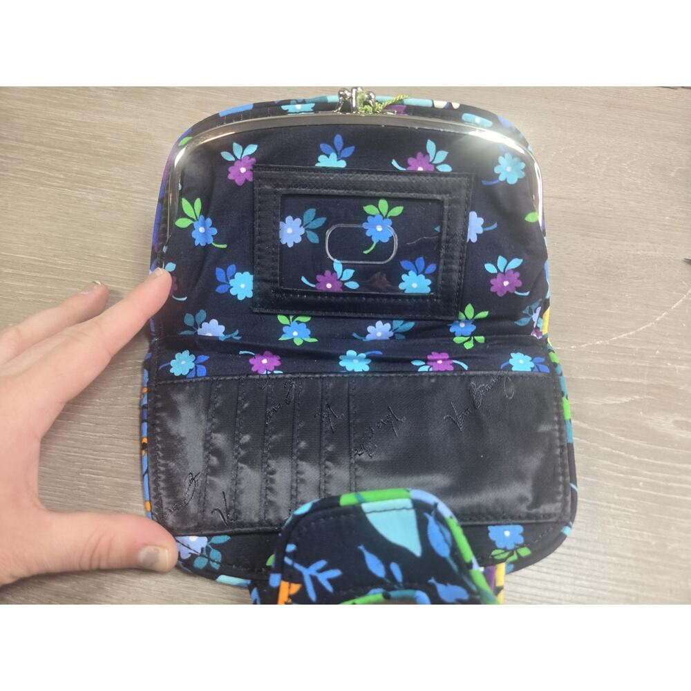 Vera Bradley Midnight Blues Floral Kiss N Snap Clutch Wallet NEW - Picture 5 of 8